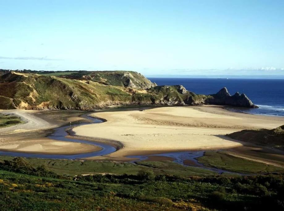 Luxe Living Guest House-Sleeps 6-Private Parking-Free Wifi-Beach-City Swansea Exterior photo